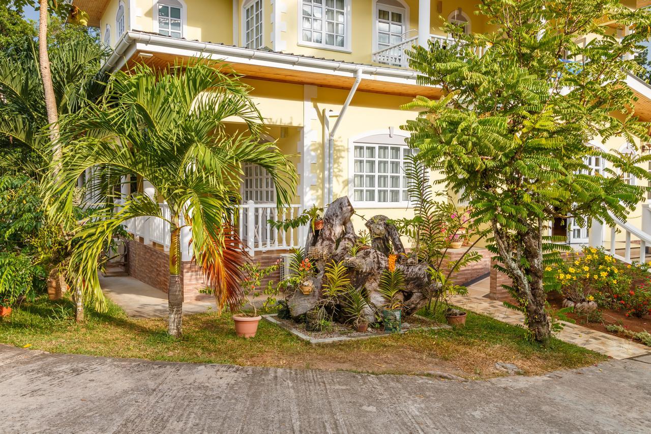 Captain'S Villa Takamaka Exterior photo