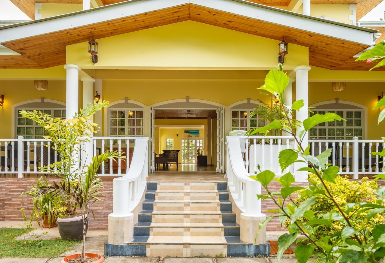 Captain'S Villa Takamaka Exterior photo