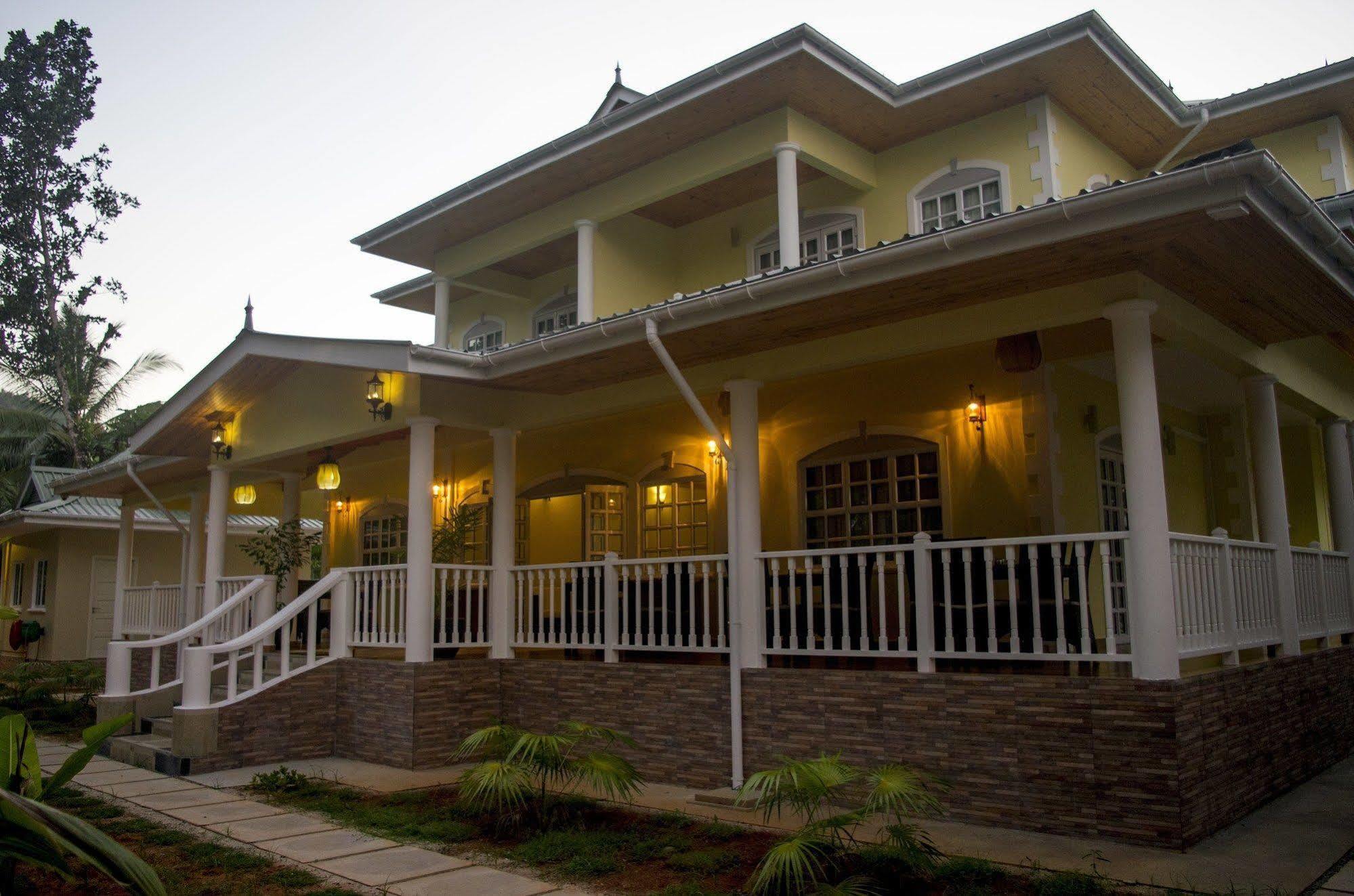 Captain'S Villa Takamaka Exterior photo