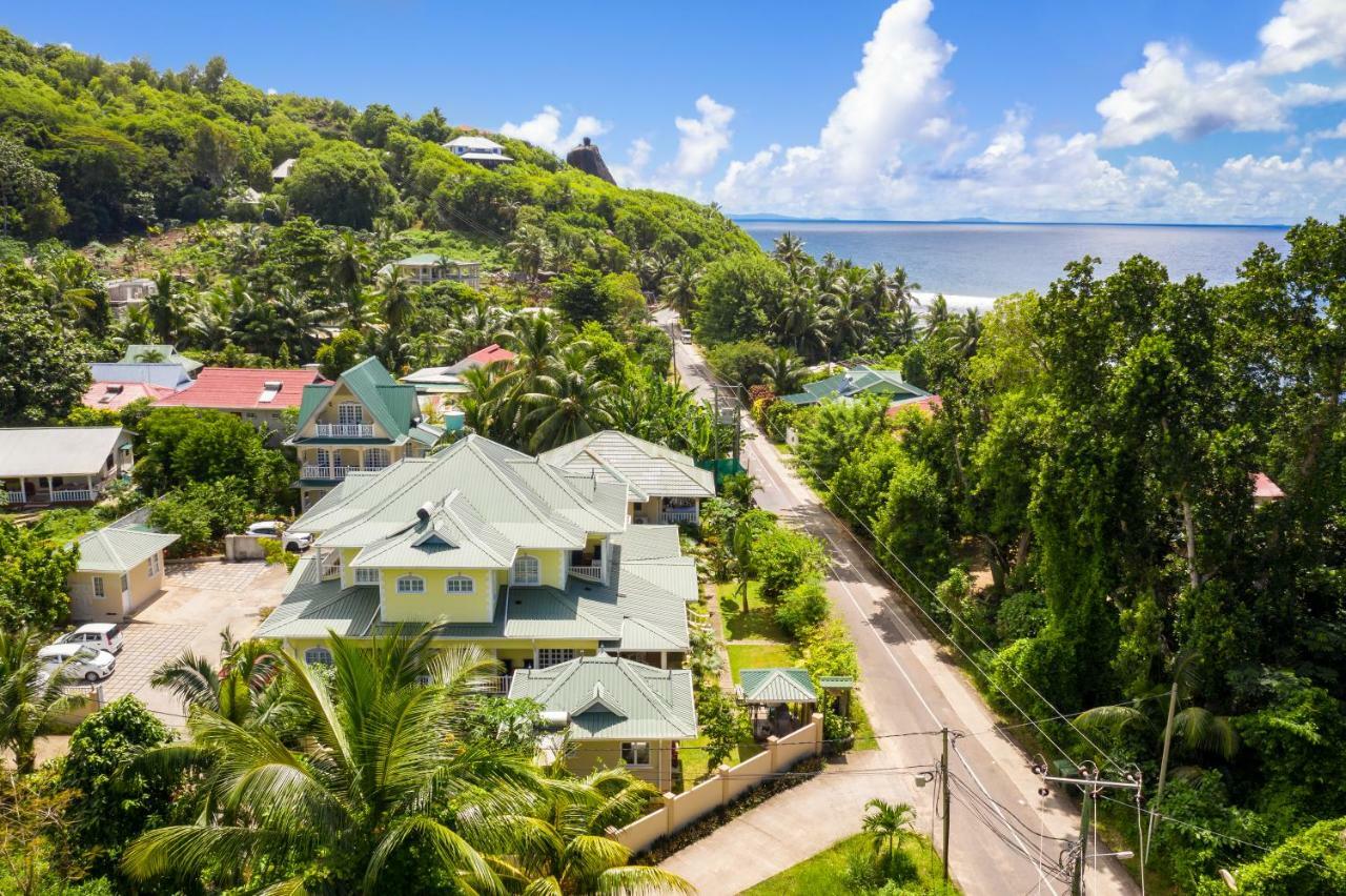 Captain'S Villa Takamaka Exterior photo